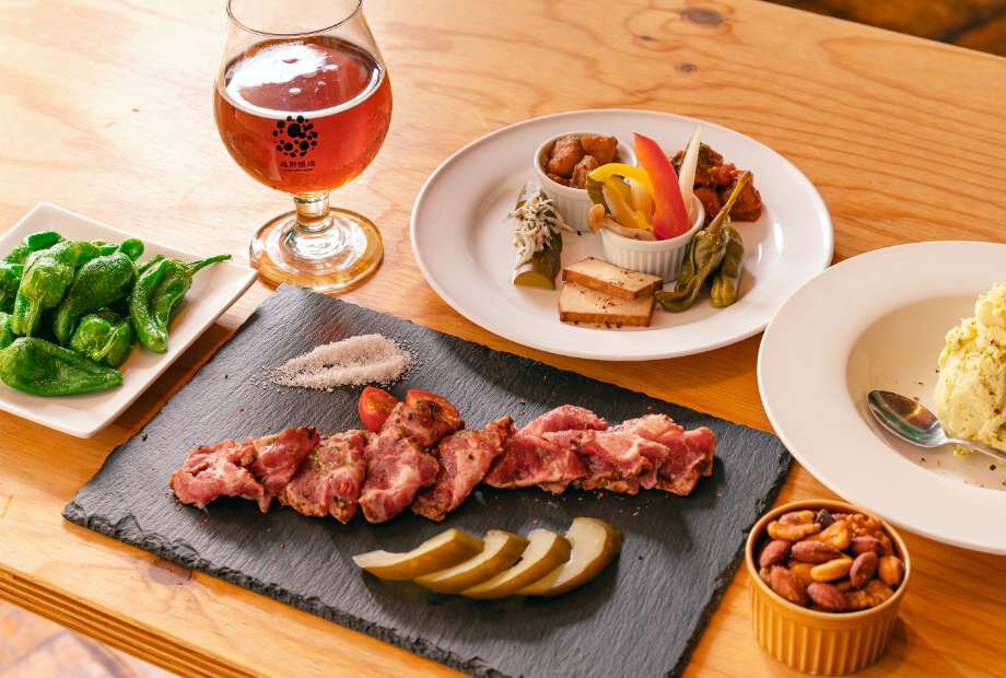 The Taproom emphasizes locally-sourced ingredients.